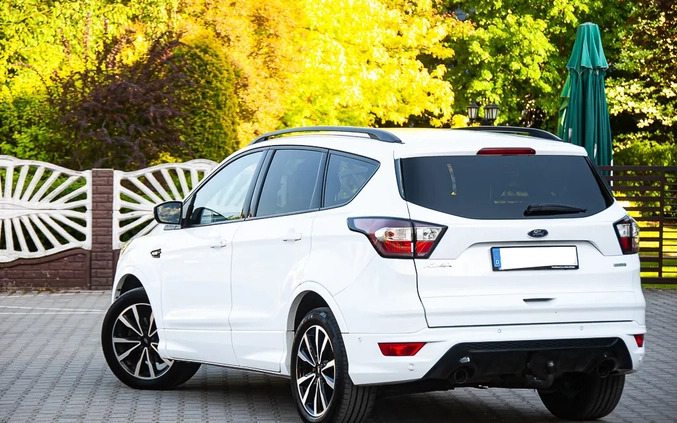 Ford Kuga cena 69990 przebieg: 93000, rok produkcji 2018 z Nowe Warpno małe 631